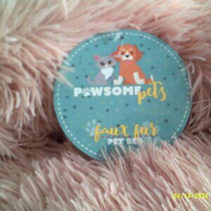 Pawsome Pets faux fur pet bed